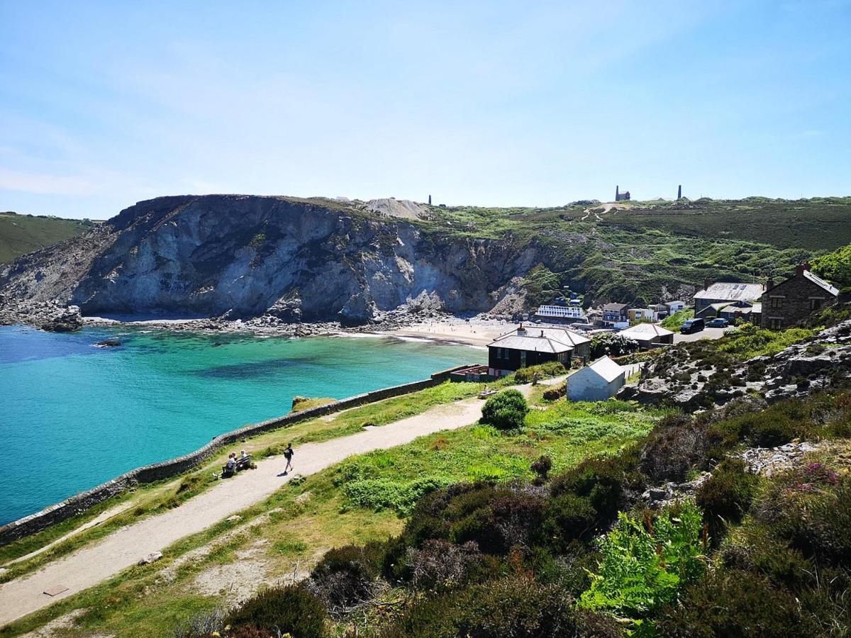 Howlyek, In St Agnes Village Zewnętrze zdjęcie